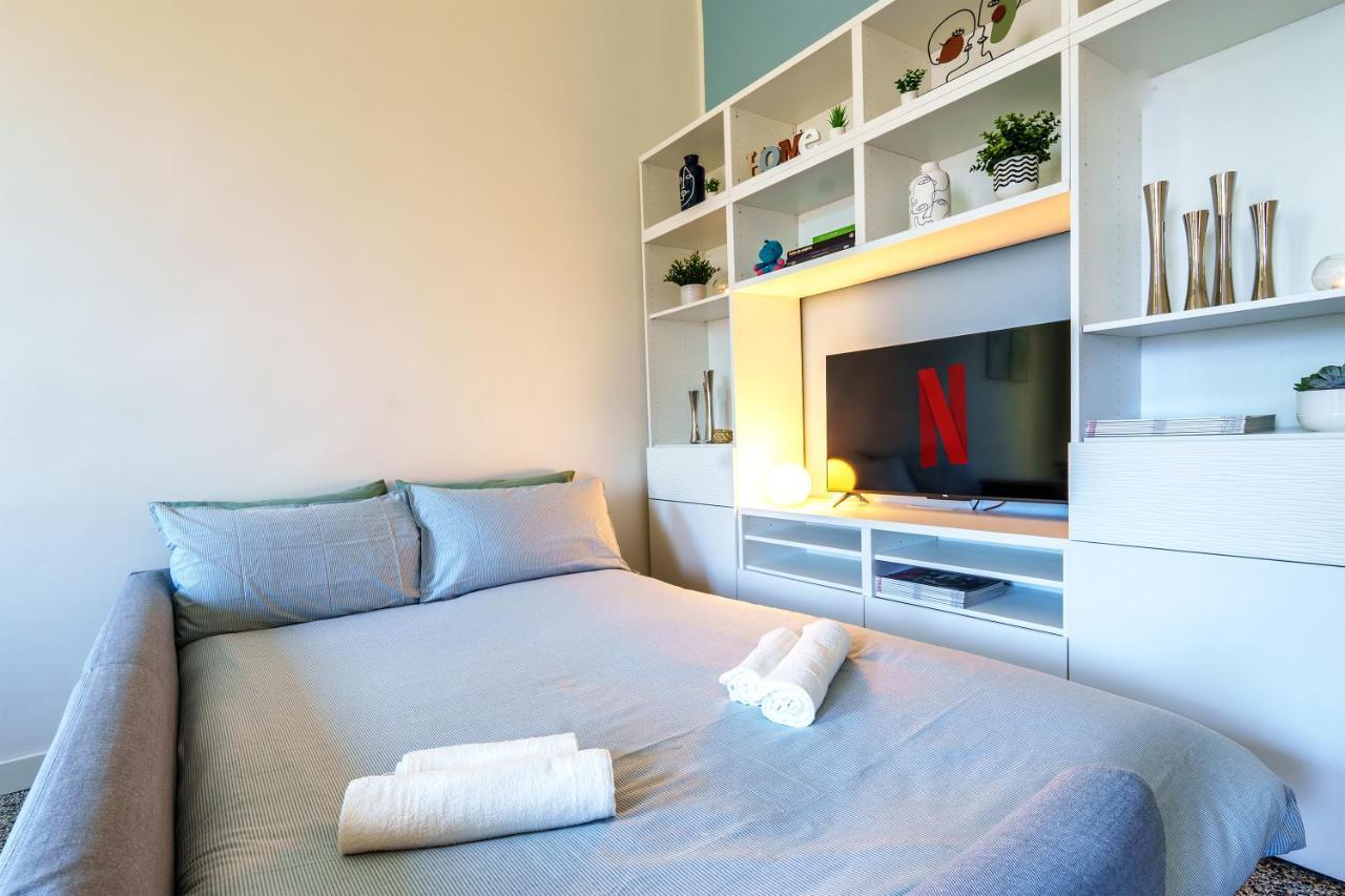 Duomo/Navigli Casa Elegante In Zona Tortona Apartman Milánó Kültér fotó